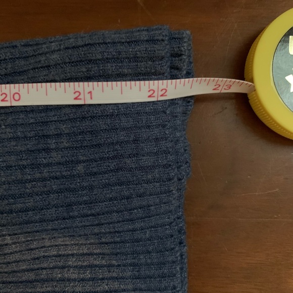 ⚡️SALE⚡️3/$20 Vintage Blue Turtle Neck Sweater - Picture 4 of 5